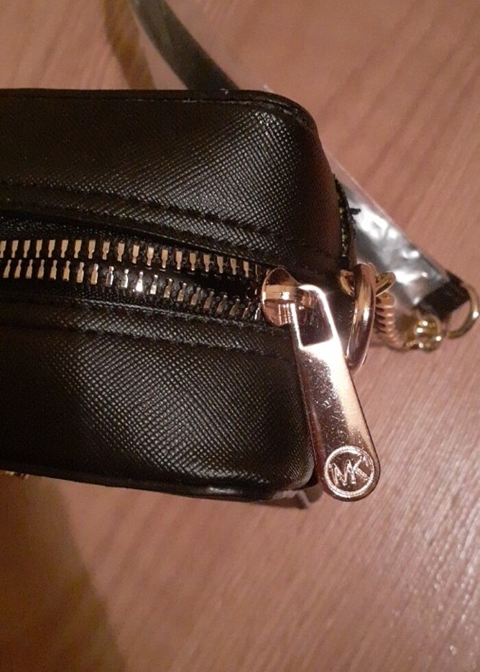 Michael Kors Omuz Çantası - Görsel 2