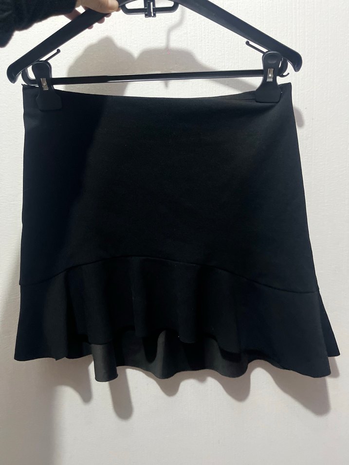 Siyah Volanlı Mini Etek - Görsel 2