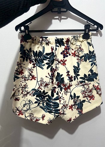 Beyaz Desenli Kemerli Mini Etek şortlu - Görsel 4