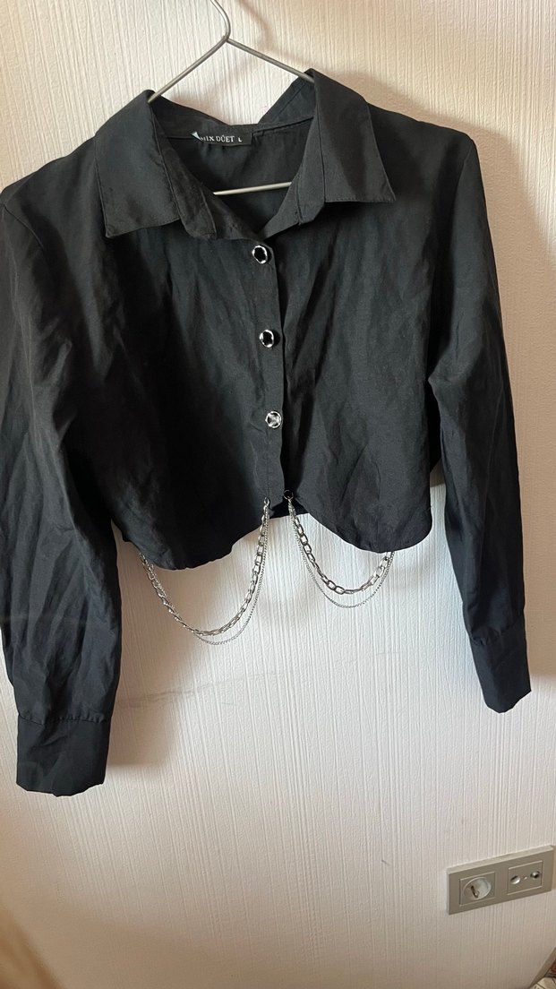 Zincir Detaylı Siyah Gotik Keten Gömlek - Görsel 3