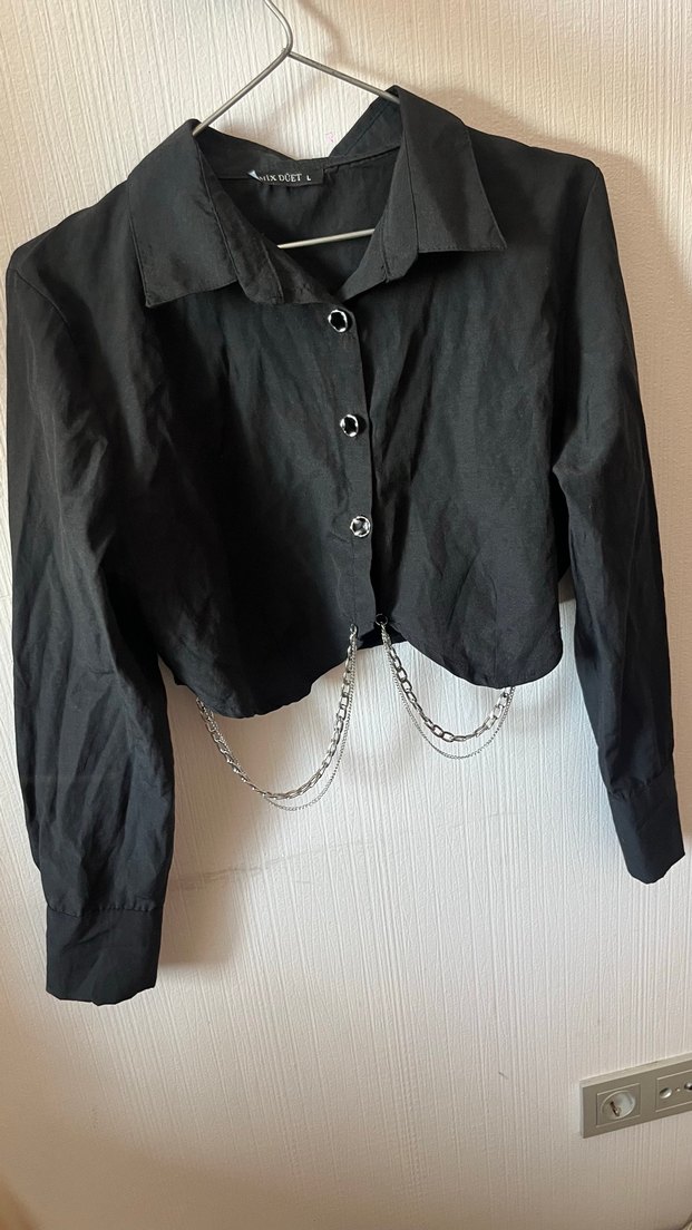 Zincir Detaylı Siyah Gotik Keten Gömlek - Görsel 2