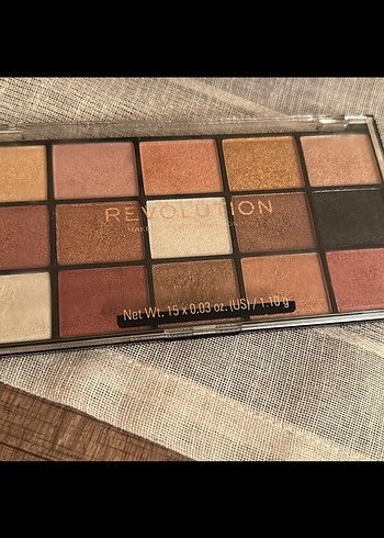 Revolution Göz Farı Paleti - Görsel 3