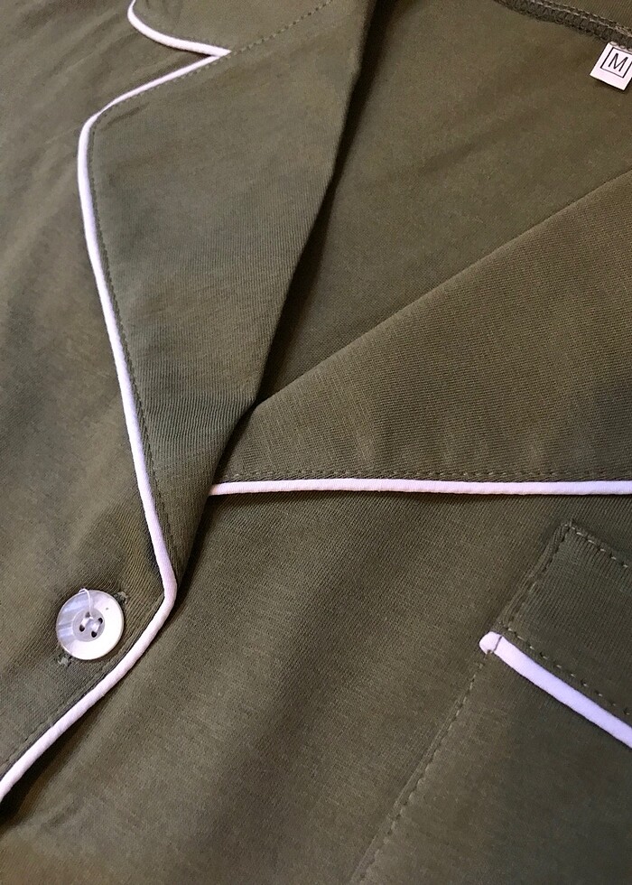 Biyeli düğmeli pijama takımı - Görsel 3