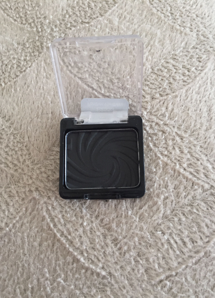 Coloricon-Wet n Wild siyah far 