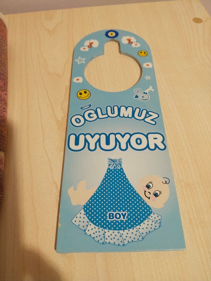 Mavi Kapı Askısı - Oğlumuz Uyuyor - Görsel 2