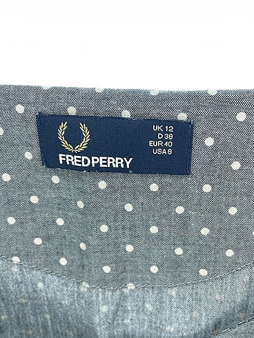 40 Beden gri Renk Fred Perry T-shirt %70 İndirimli.