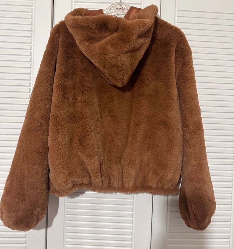 Kahverengi Kapüşonlu Kadın suni Kürk - Görsel 2