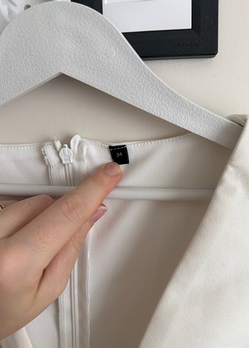 Beyaz V Yaka Kadın Uzun Tulum - Görsel 3