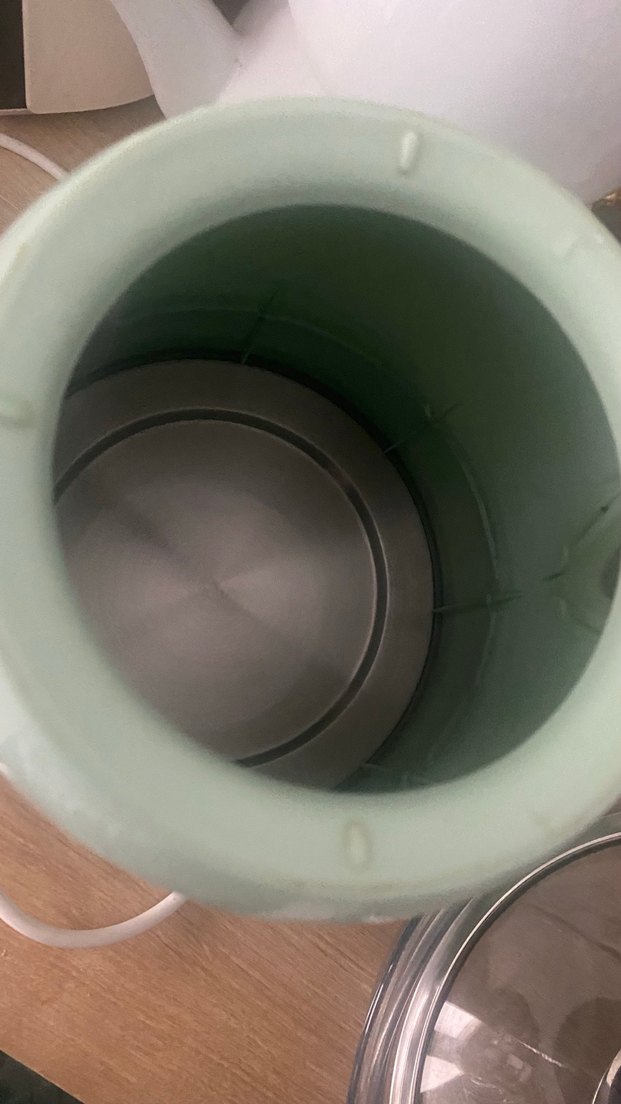 Pastel Yeşil Çay Makinesi 1.9L Kapasiteli - Görsel 3