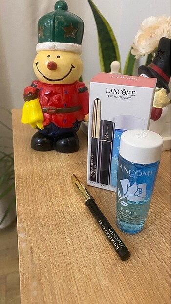 Lancome Tonik göz kalemi
