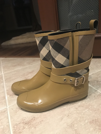 Burberry çizme