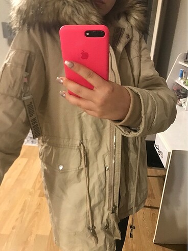 Bershka Mont Kaban