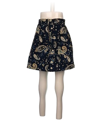 34 Beden Stradivarius Mini Etek %70 İndirimli.