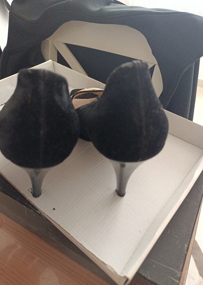 siyah süet topuklu ayakkabı - Görsel 2