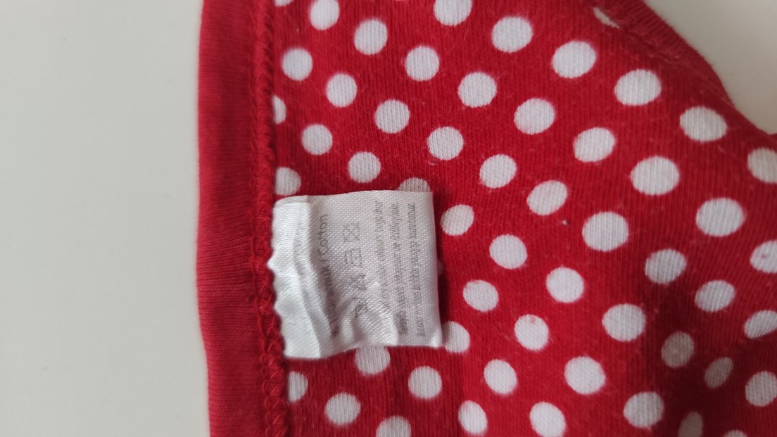 İşlemeli Gri ve Kırmızı Bebek Önlükleri - Görsel 2