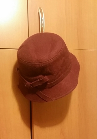 Bordo şapka 