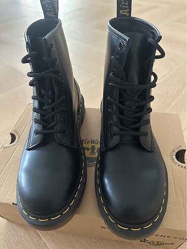 39 Beden siyah Renk Dr Martens 1460