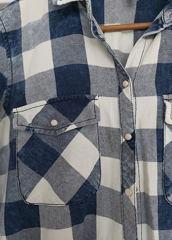 Stradivarius Kadın Mavi Kareli Gömlek - Görsel 2