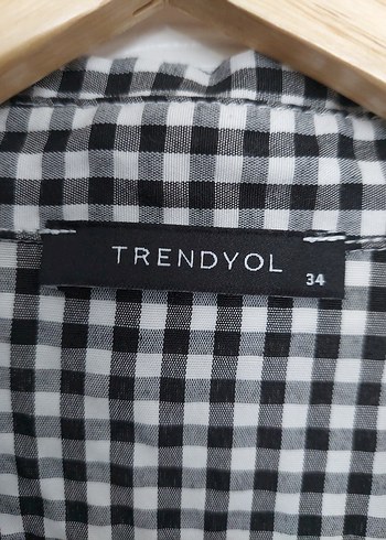 Ekose Desenli ve Düz Beyaz Uzun Kollu Kadın Gömlek - Görsel 3