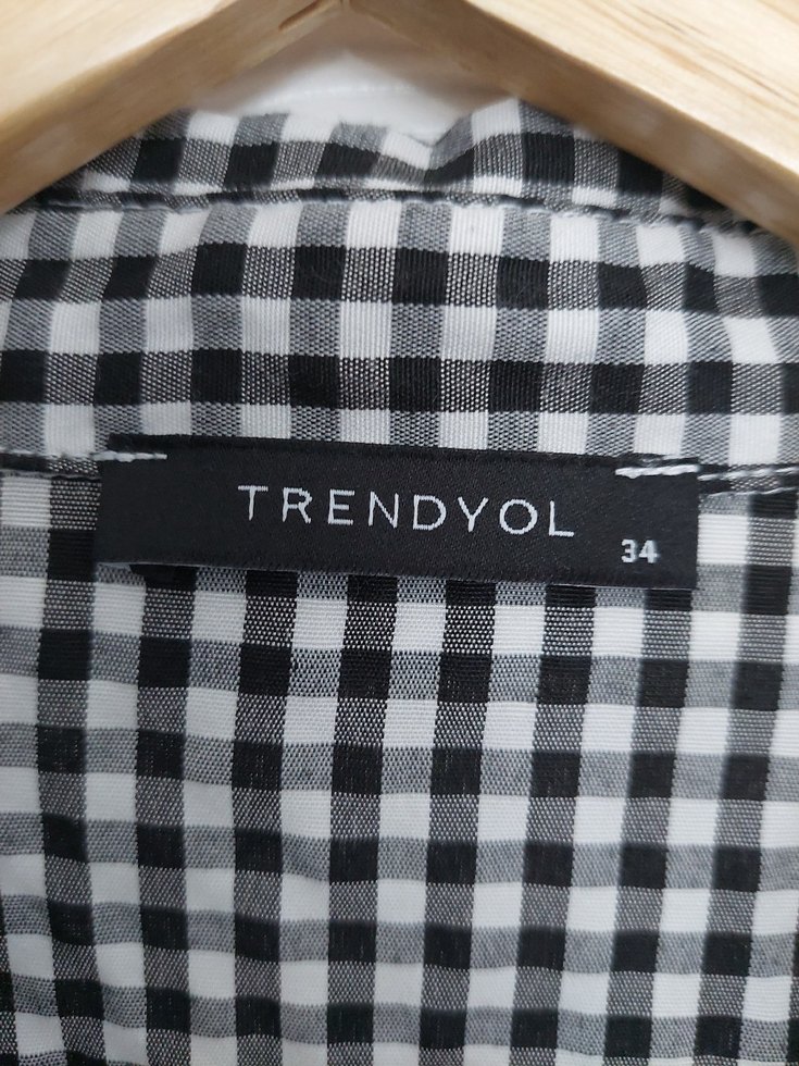 Ekose Desenli ve Düz Beyaz Uzun Kollu Kadın Gömlek - Görsel 3