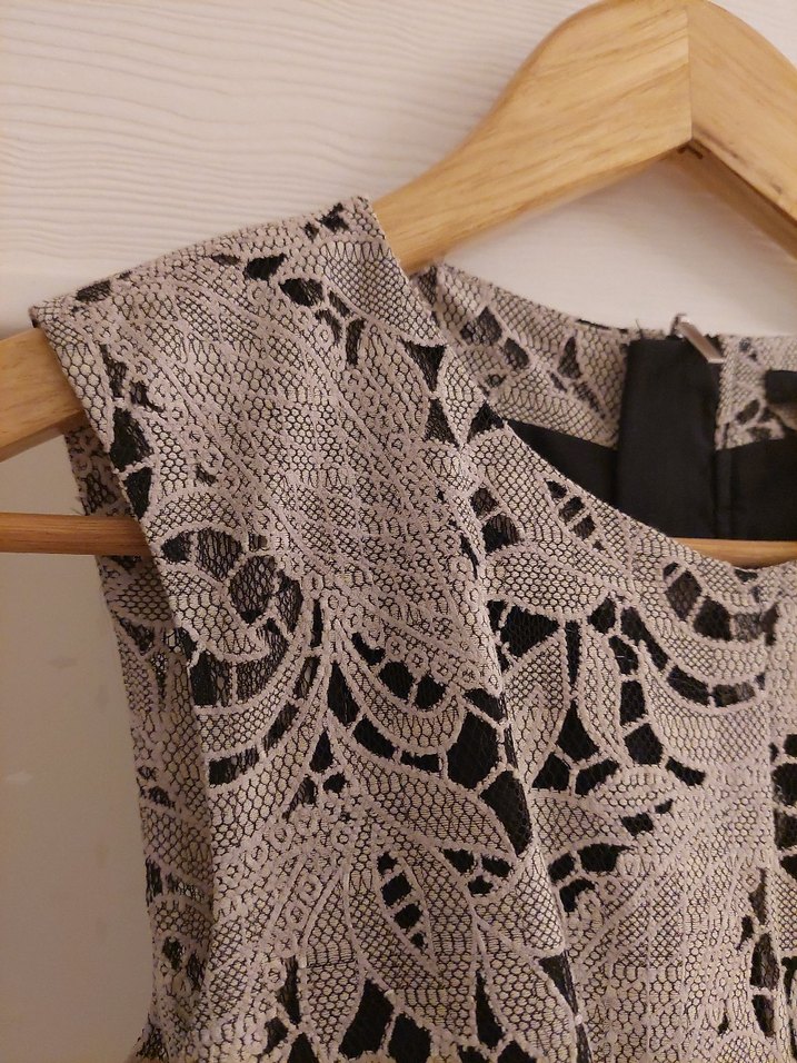 34 Beden H&M Etiketli Dantel Detaylı Mini Kolsuz Elbise - Görsel 2