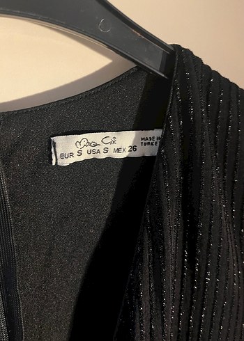 Siyah V Yakalı Piliseli Kadın Tulum - Görsel 5