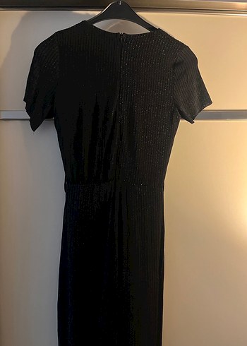 Siyah V Yakalı Piliseli Kadın Tulum - Görsel 3