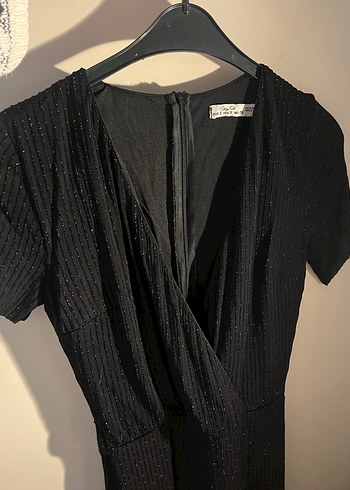 Siyah V Yakalı Piliseli Kadın Tulum - Görsel 4