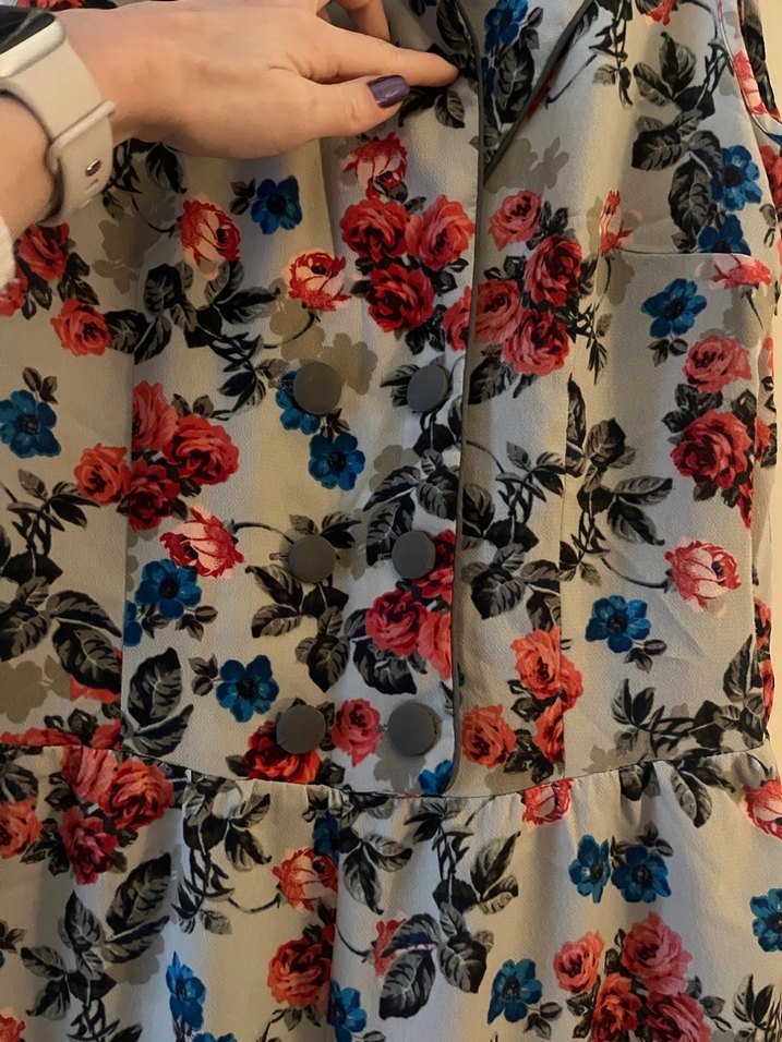 Çiçek Desenli Düğmeli Kolsuz Kadın Tulum - Görsel 3