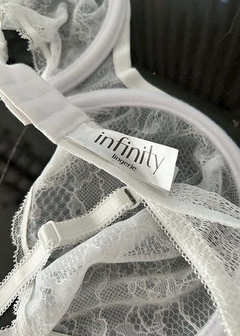 Nakışlı Beyaz Dantelli Sütyen - Görsel 4