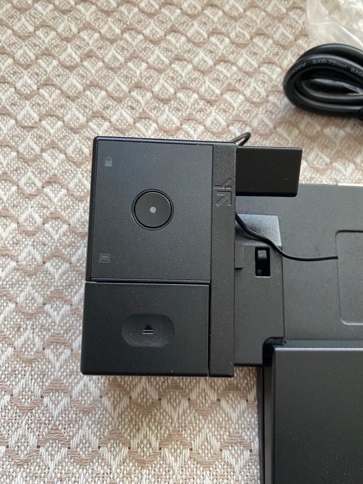 Lenovo Siyah Laptop Docking İstasyonu - Görsel 5