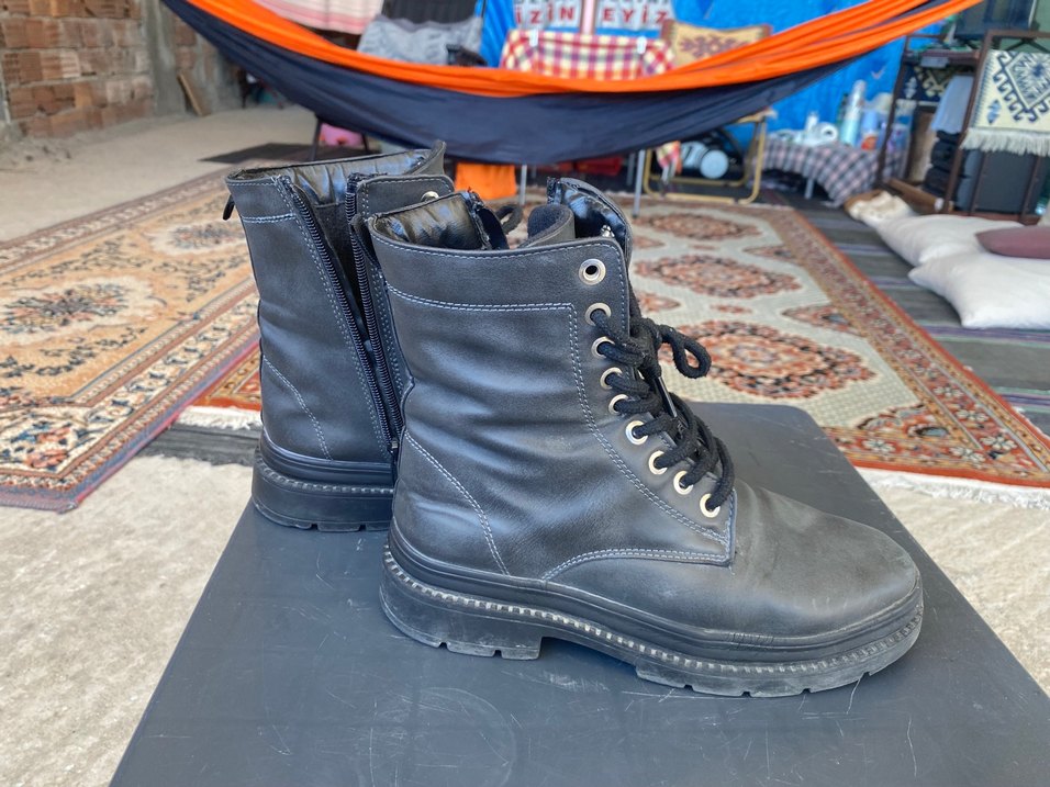 Siyah Deri Biker Stiletto Topuklu Botlar - Görsel 4