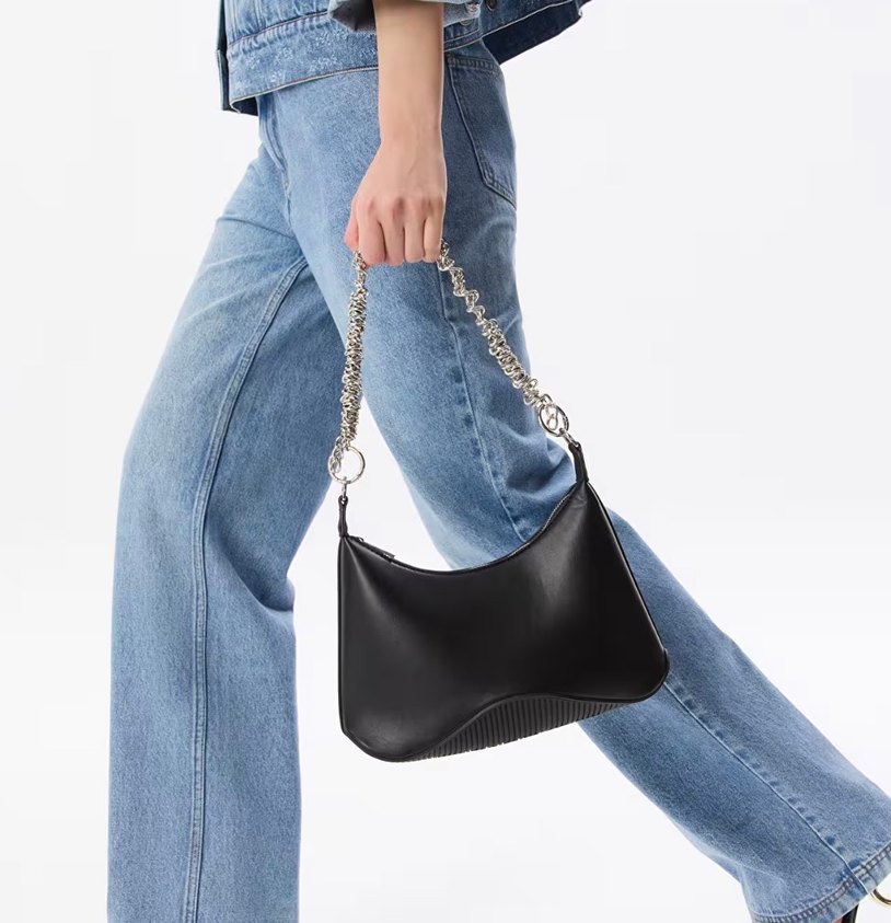 Zincir Detaylı Siyah Yılan Desenli Deri Çanta - Görsel 2