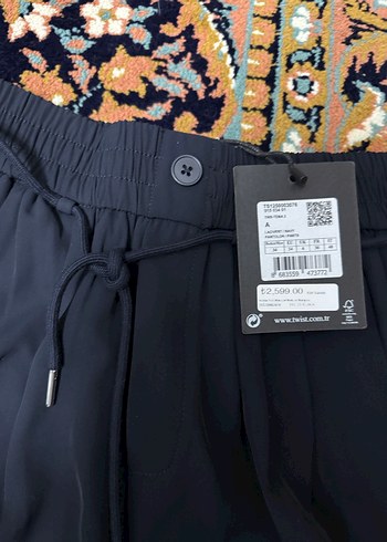 Kadın lacivert Pilili Midi Kumaş Pantolon - Görsel 3