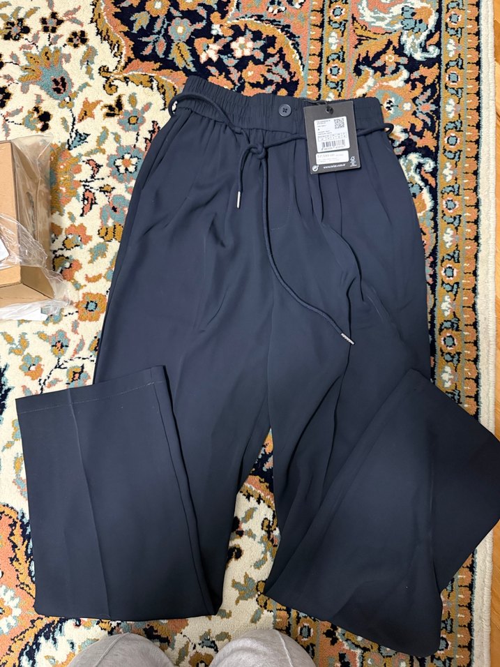 Kadın lacivert Pilili Midi Kumaş Pantolon - Görsel 2