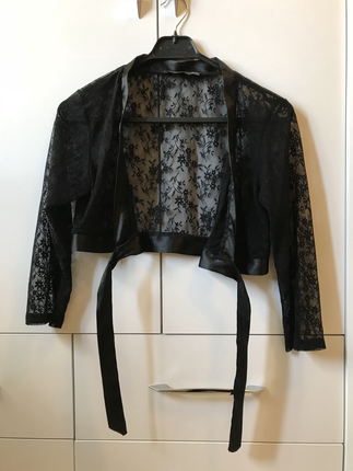 Dantel bolero.. 