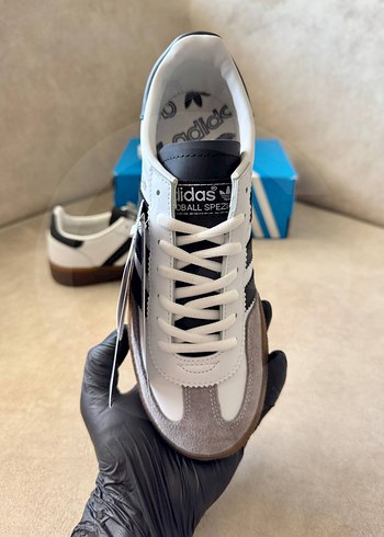 40 Beden beyaz Renk Adidas Handball Spezial White Black