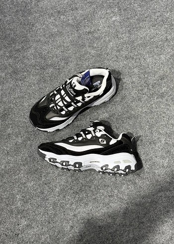 37 Beden siyah Renk SKECHERS DLİTES SİYAH BEYAZ