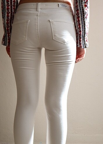 Diğer Dar paça beyaz pantolon 