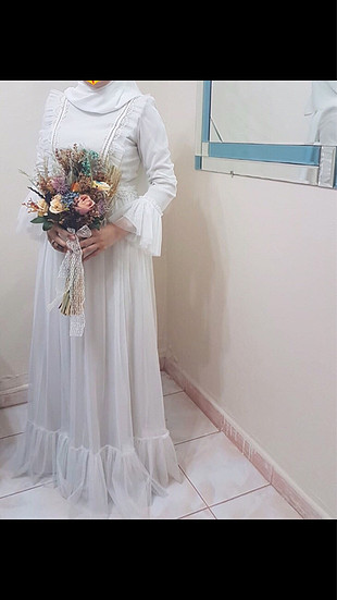Nikah elbisesi(şal ve nikah şapkası hediye)
