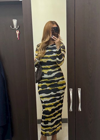 Diğer Sarı Zebra Desenli Uzun Sırt Dekolteli Elbise