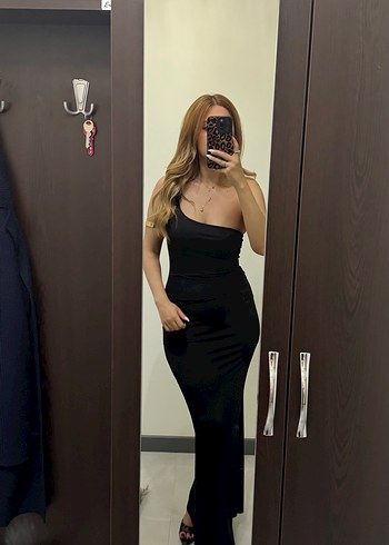 Trendyol & Milla Siyah Straplez Uzun Gösterişli Elbise