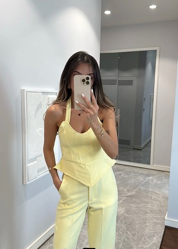 s Beden sarı Renk Sarı Mini V Yaka Kolsuz Kadın Takım