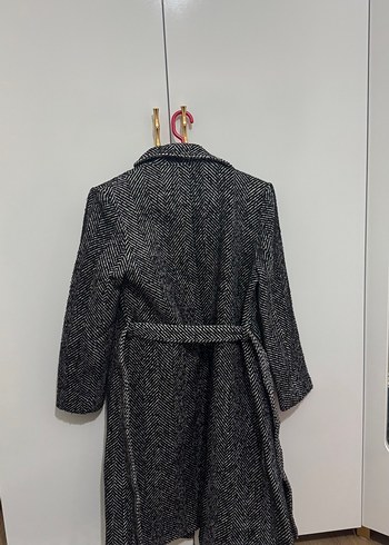 LC Waikiki Klasik Siyah-Beyaz Desenli Kaban
