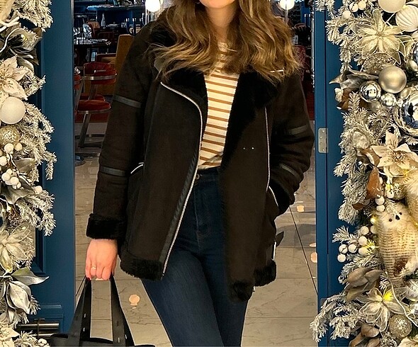 stradivarius siyah kaban kürk mont