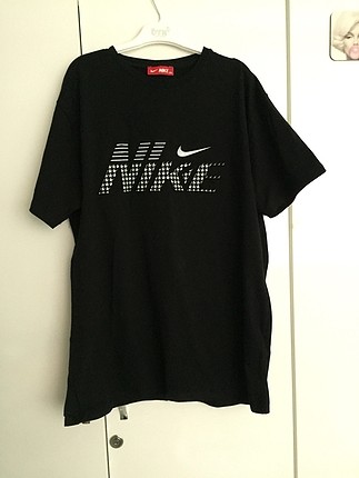 Nike t-shirt