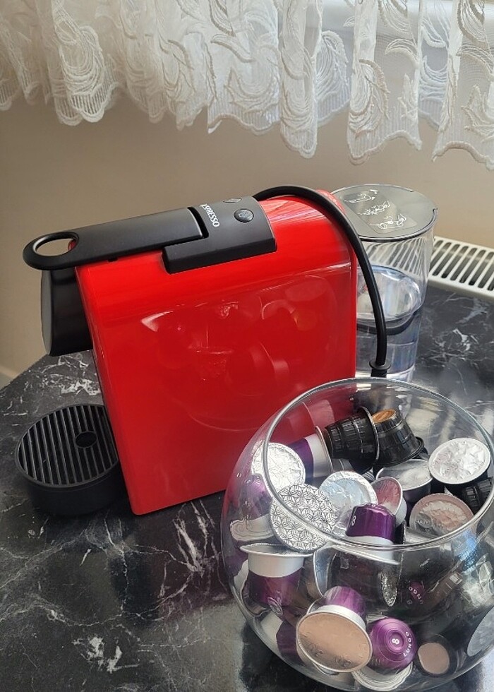 Nespresso Essenza Mini D30 Red Kahve
Makinesi, Kırmızı - Görsel 3