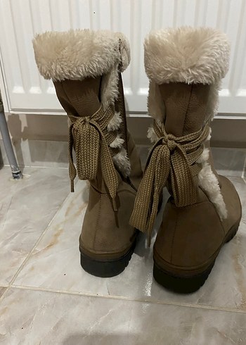 Bej Süet Kürklü Dolgu Topuklu Kadın Bot - Görsel 4