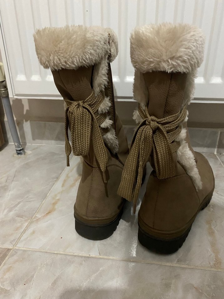 Bej Süet Kürklü Dolgu Topuklu Kadın Bot - Görsel 4