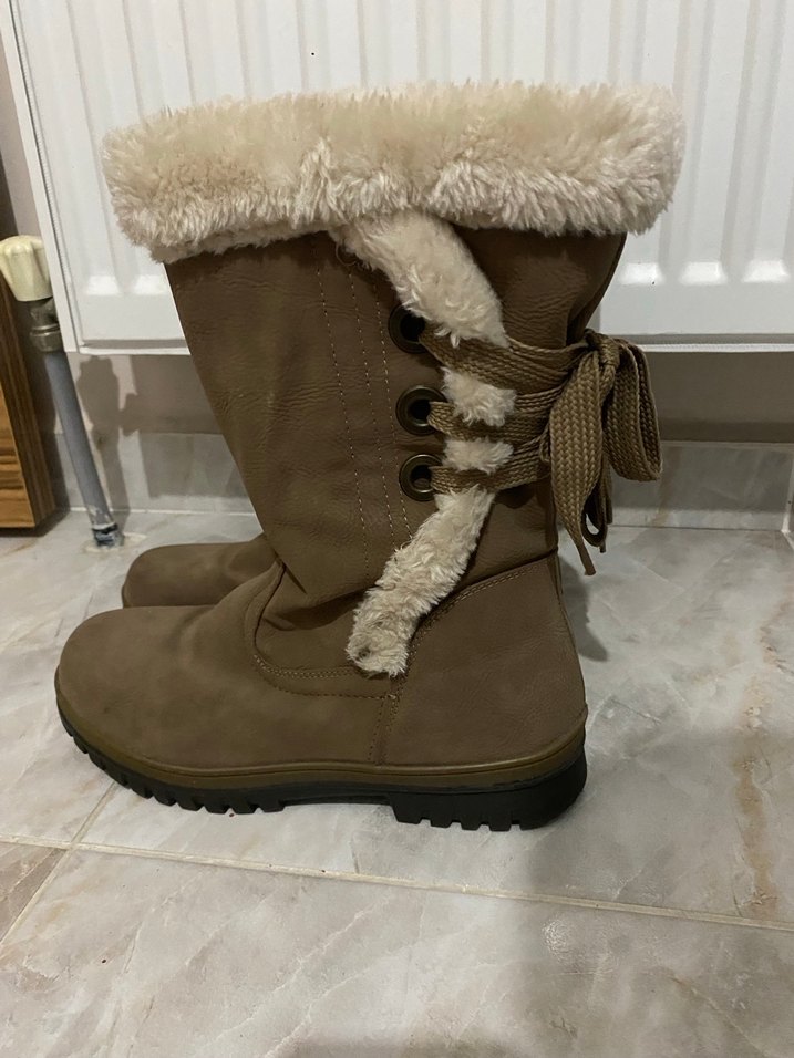 Bej Süet Kürklü Dolgu Topuklu Kadın Bot - Görsel 3